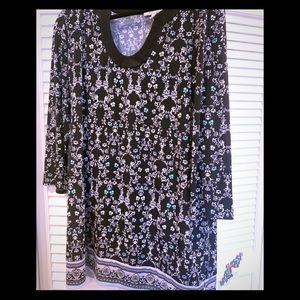 WHBM tunic top. black/white/turquoise accents.